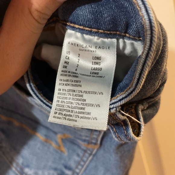 American Eagle, EUC Light Wash Jeans Size 2 - Picture 4 of 6